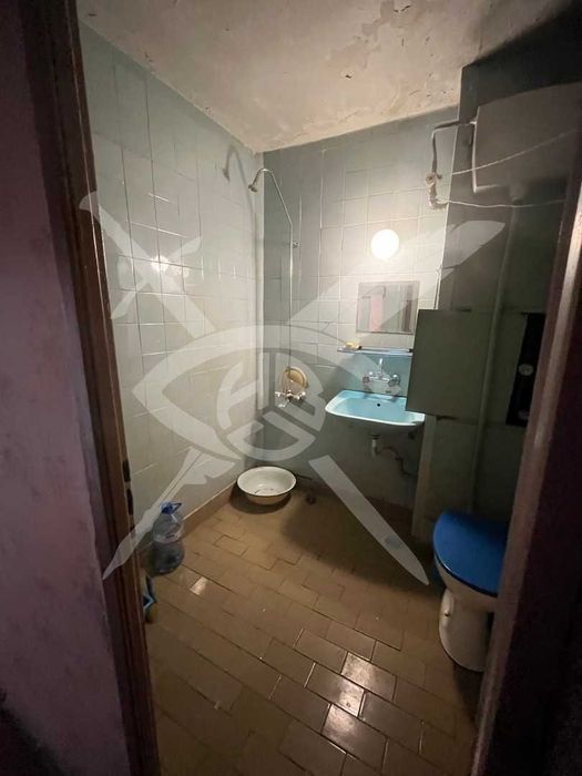 Продава се Двустаен апартамент в София, Толстой - 76 кв.м за 1074 €/кв.м - Снимка #9