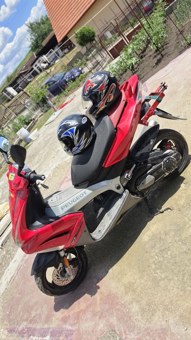 Scuter Peugeot 50cc 2004 16,000KM!