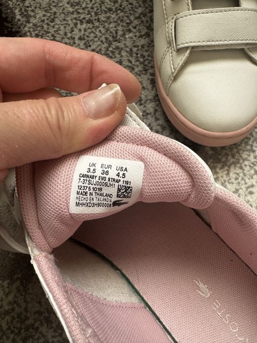 Продам кроссовки