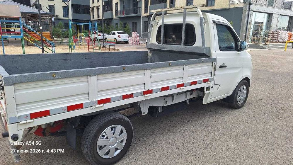 Changan T3  автомашинаси сотилади.