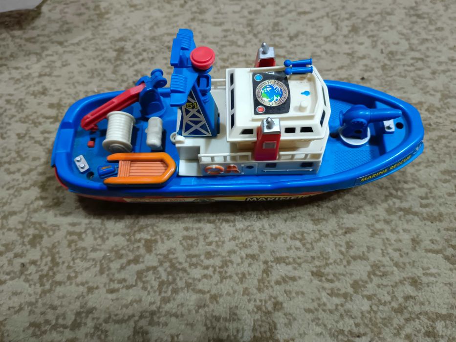 Продаются игрушки за все цена