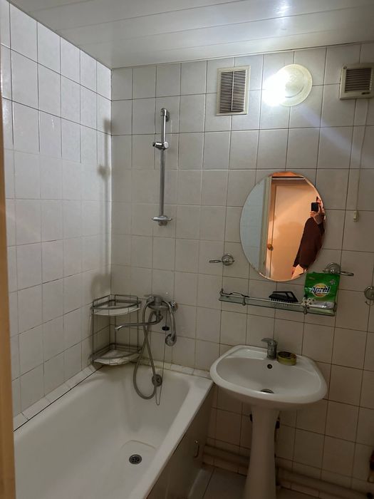 Bobur kochasida 3 xonali uy sotiladi