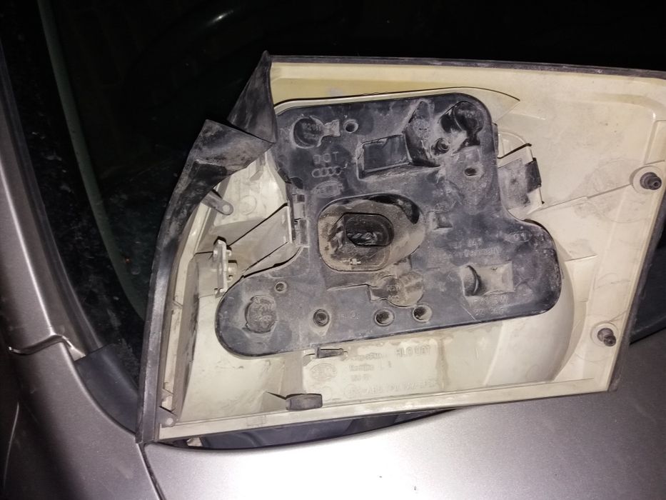 Продам задние фары