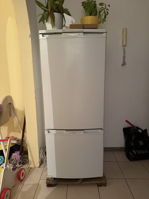 ДАРОМ отдам рабочий холодильник