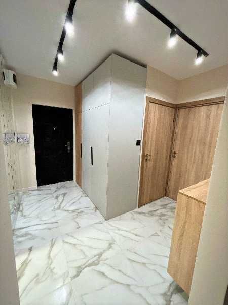 Продава се Тристаен апартамент в София, Младост 1 - 102 кв.м за 1824 €/кв.м - Снимка #10