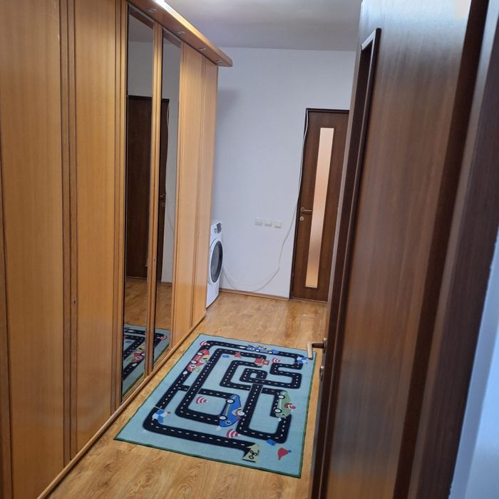 Schimb sau vand apart 3 camere la vilă 98 mp,curte,pivniță  in Sibiu