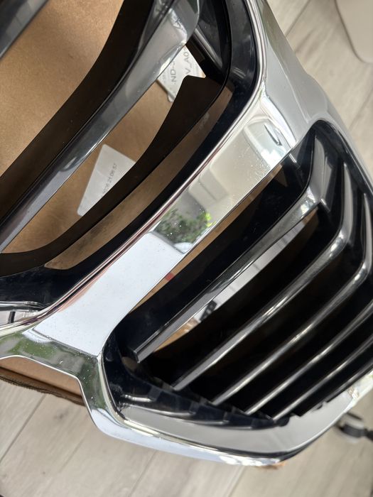 Grila originala BMW seria 1 F40