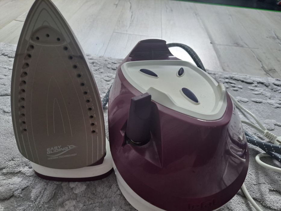 Statie de calcat Tefal