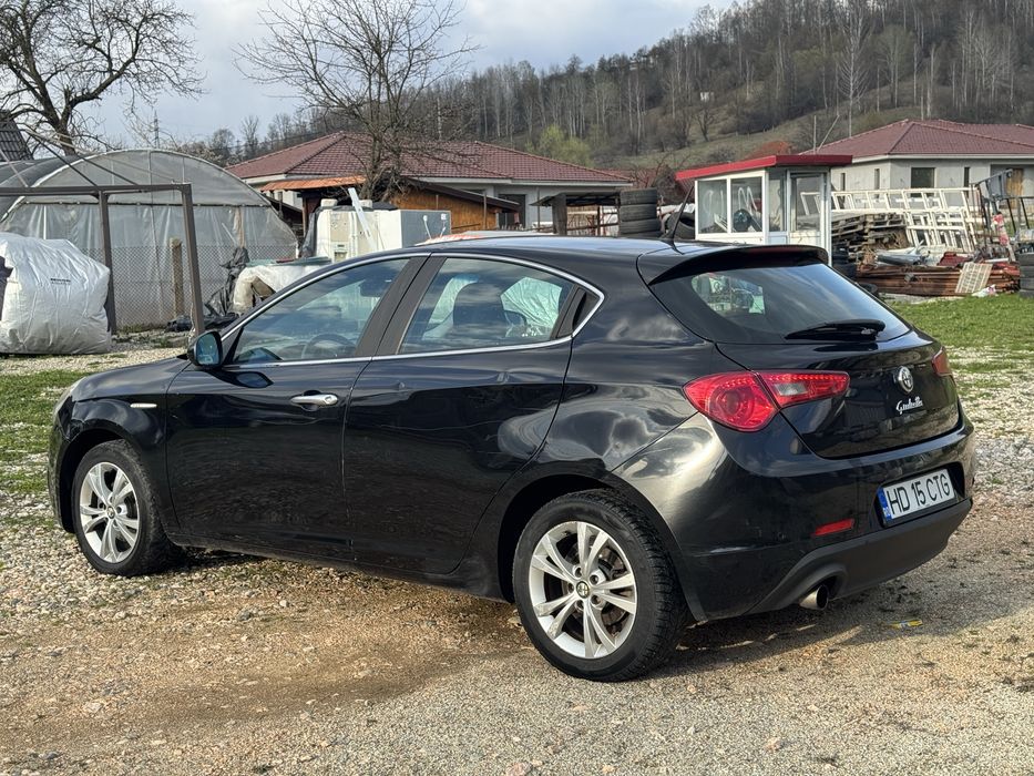 Alfa Romeo Giulietta 2012 1.4 benzina usor avariata !