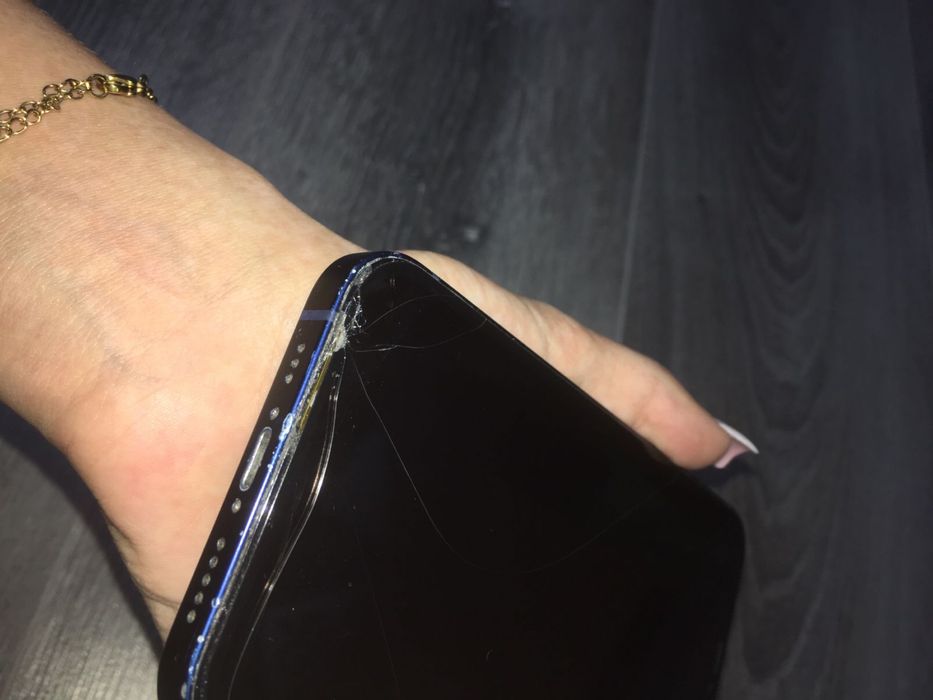 Iphone 12 мини емессс.