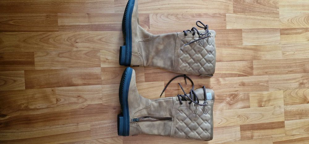 Ghete UGG  îmblănite WATERPROOF