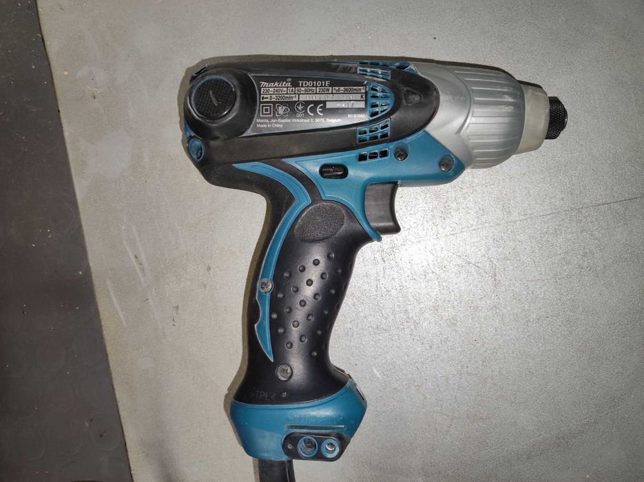 Електрически ударен гайковерт Makita TD0101F