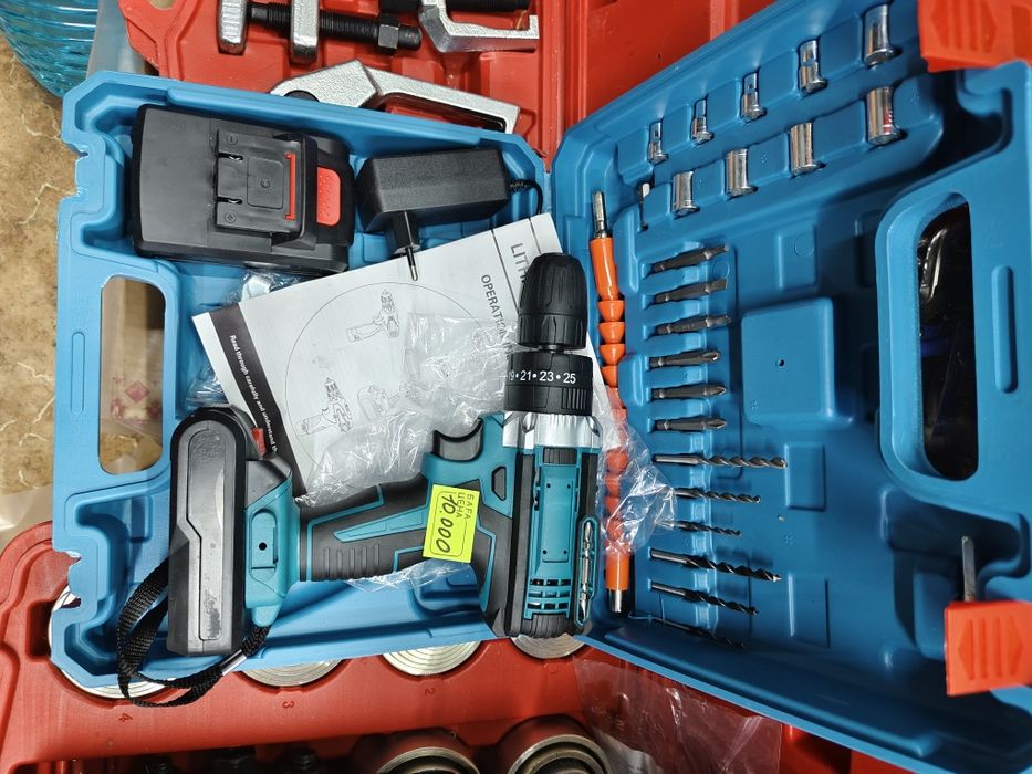 Шуруповерт аккумуляторный.