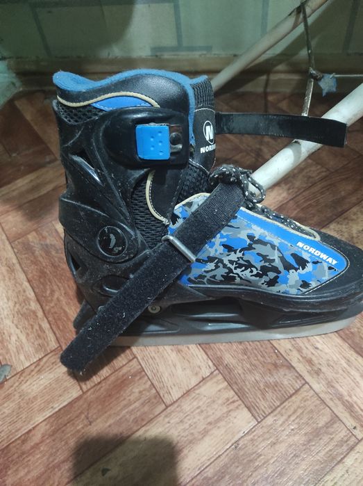 Продам детские коньки для мальчиков