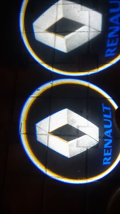 Vând logo sigla Renault Megane 2  3