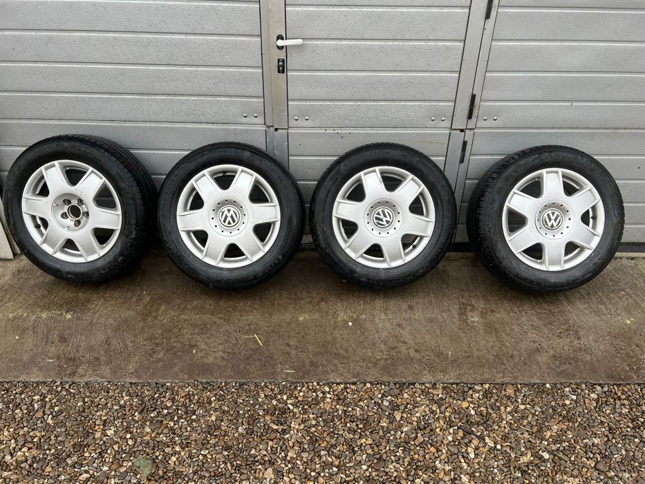 Vând roți aliaj 205/60/R16