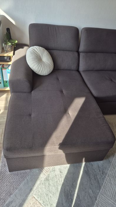 Запазен разтегателен диван