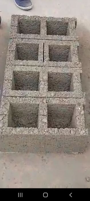 В Фергане Продаётся Станок по производству Шлакаблоков.