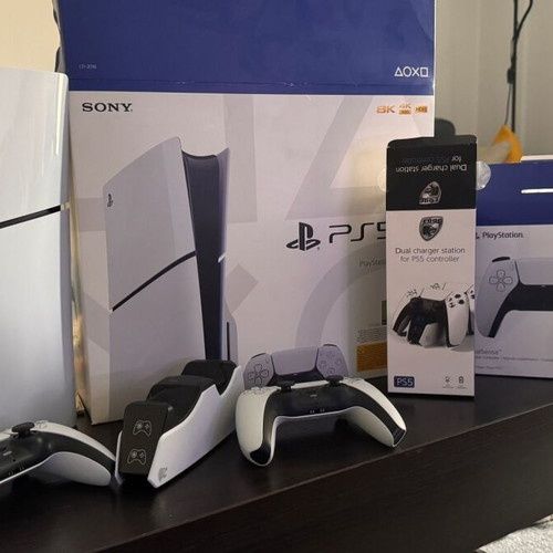 Продам PS5 SLIM 1TB