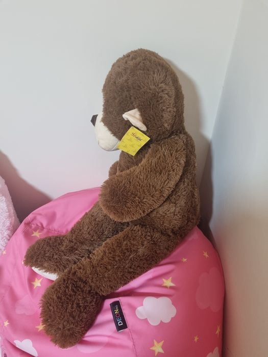 Голяма плюшена маймуна