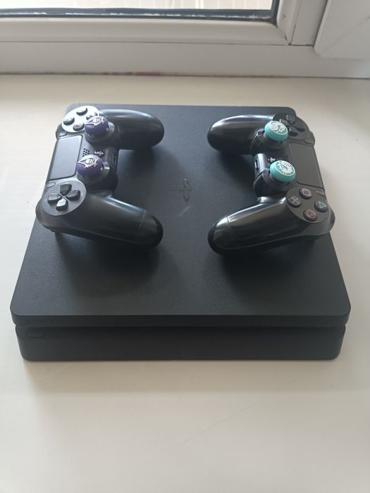 Продам PS4 Slim, 500GB.