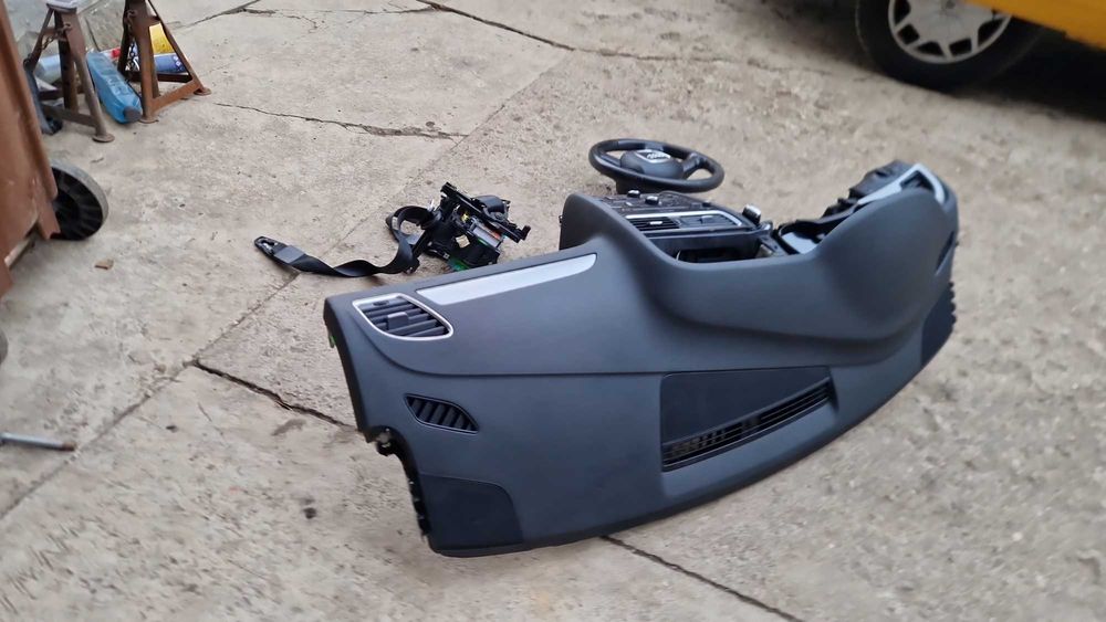 Plansa bord audi a4 b4 airbag centuri A4 B8