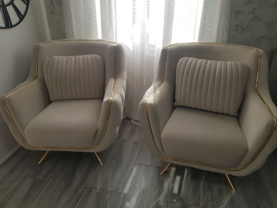 Canapea  chesterfield