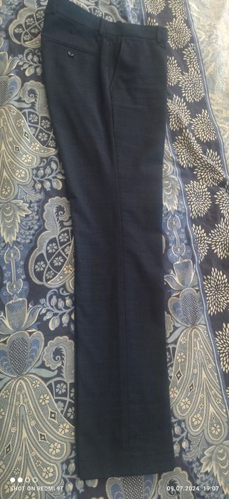 Костюм классический 46 размер