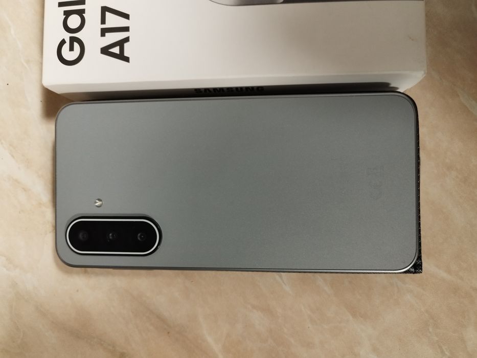 Samsung galaxy a17 5g grey 128gb Нов 2г гаранция