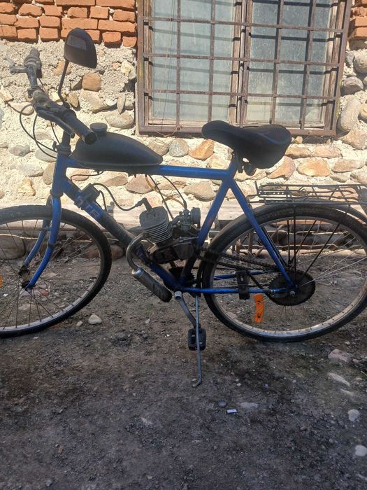 Vând bicicleta cu motor