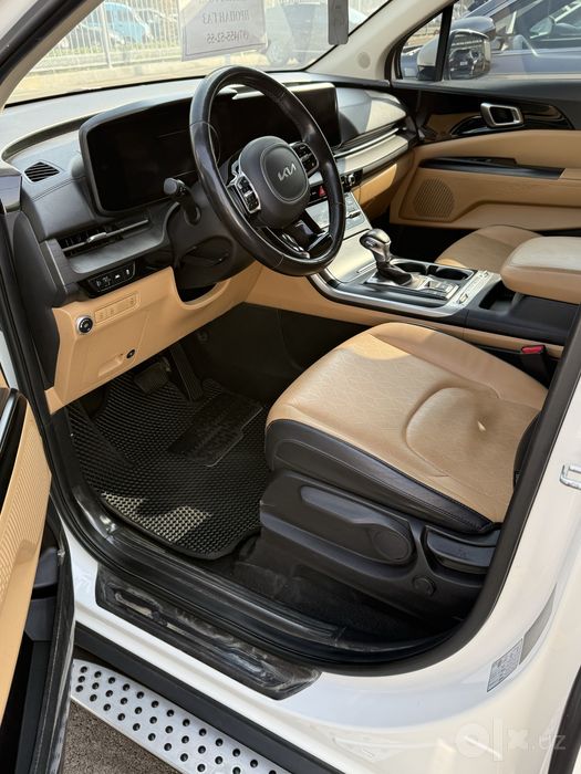 Kia carnival 7 mestniy