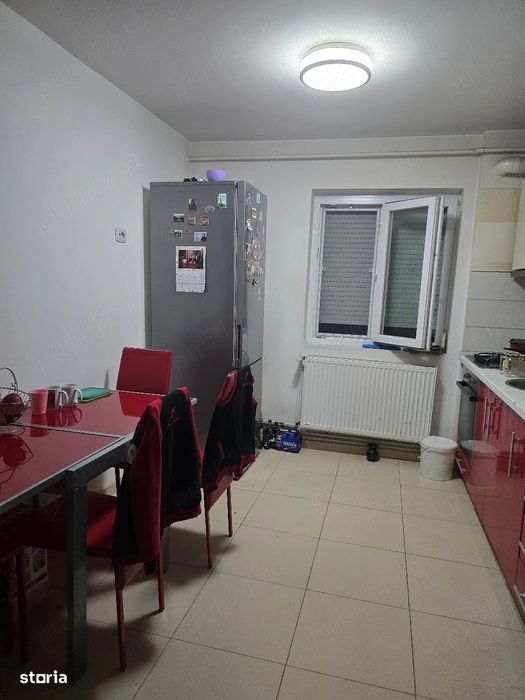 Zona  Favorit -Circumvalatiunii - Apartament 3 Camere  Spatios - Parte
