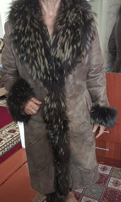 Продам женскую дублёнку