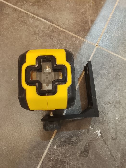 Продавам Лазарен нивелир