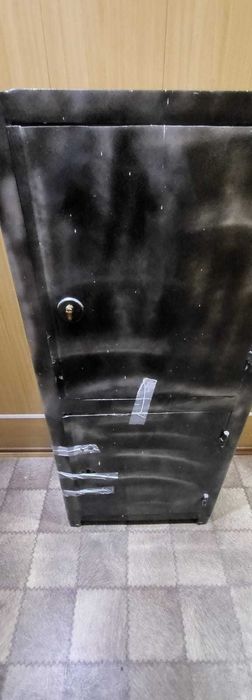 Сейф б.у. насыпной ,тяжёлый.