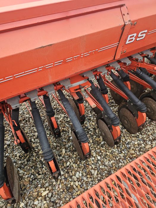 semanatoare tavalug remorca bena disc coasa semanatoare freza plug rem