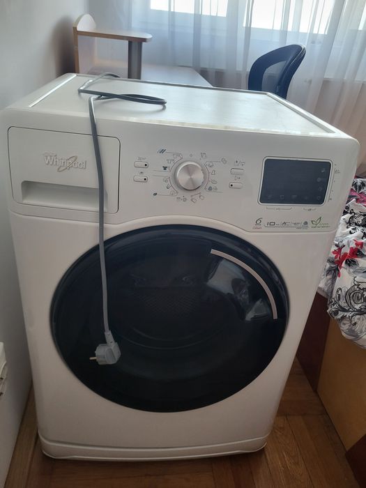 Vând mașină de spălat Whirpool