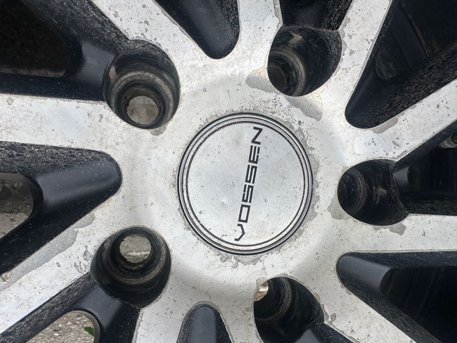 Продам комплект дисков Vossen R17