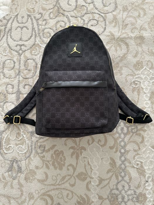 Рюкзак Jordan отлично подходит для учёбы спорта и учебы