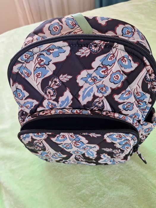 Дамска раница VERA BRADLEY,чисто нова