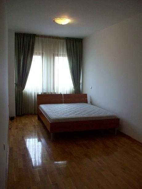 Дава се под наем Тристаен апартамент в Бургас, Братя Миладинови - 86 кв.м за 280.5 € - Снимка #4