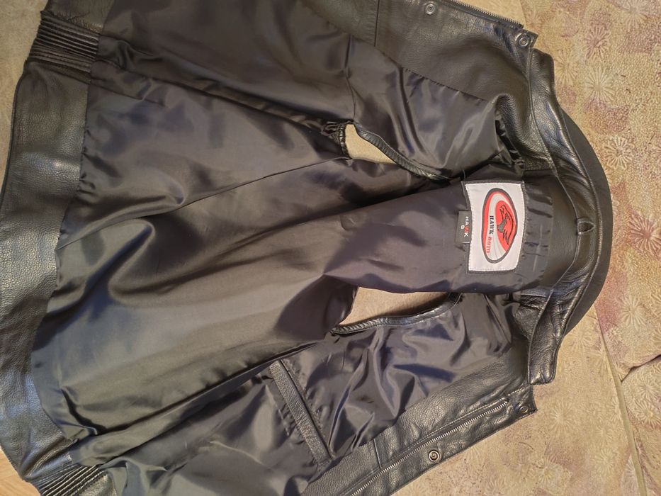 Продам жилетка новая