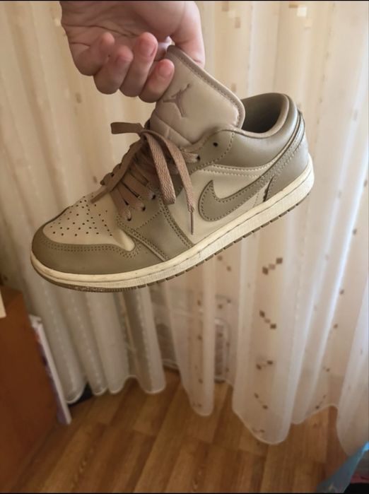 Jordan AIR 1 mid marimea 37.5
