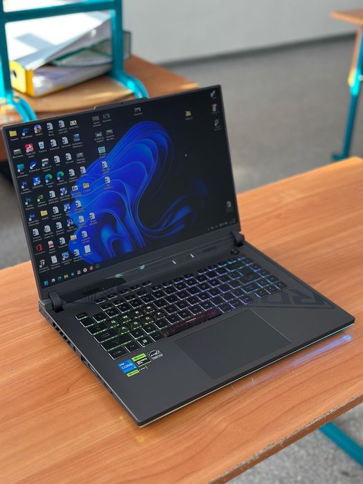 Игровой ноутбук Asus ROG STRX