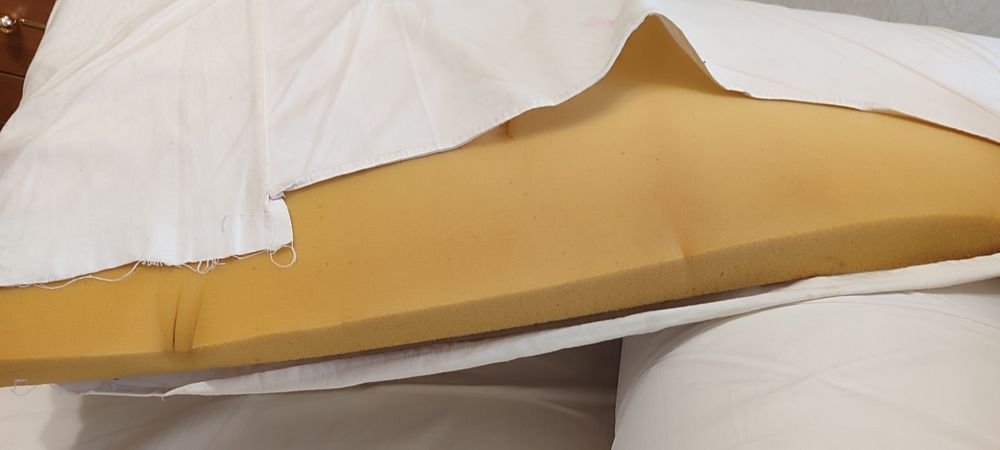 Матрасы поролоновые в чехлах