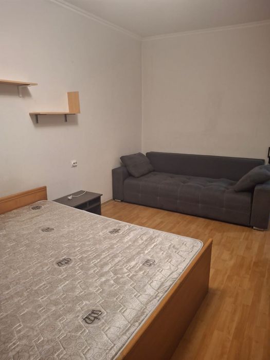 Отдам диван серый