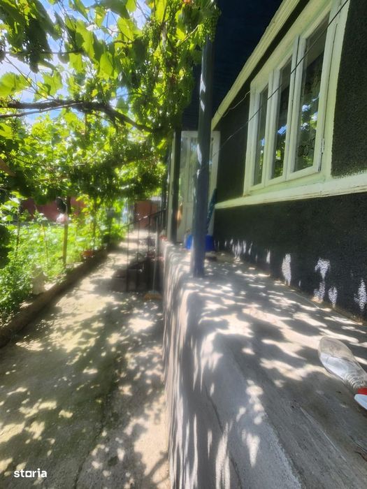 Casa cu 2 camere in Margineni