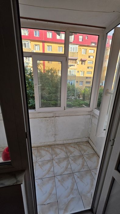 Vând apartament in zona KM 5 Constanța