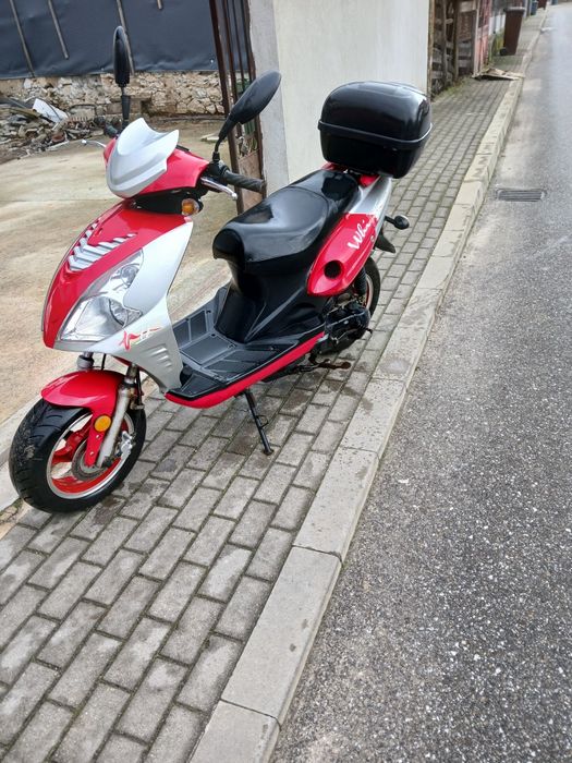 Китайски скутер Junway YY50QT28