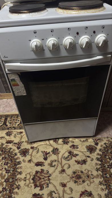 Продам газ плиту спочно